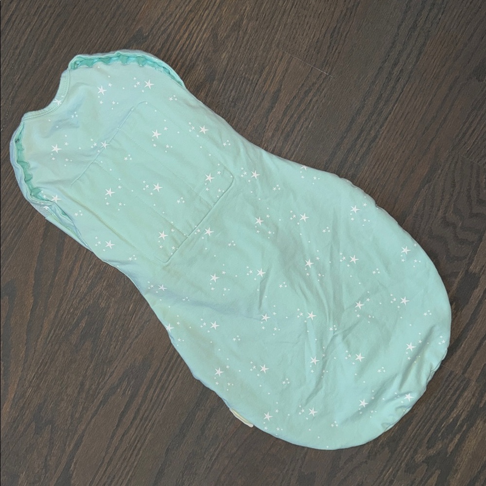 Happiest Baby Sleepea Swaddle Sleep Sack Medium 12-18 lbs Organic Cotton Stars - Picture 5 of 8